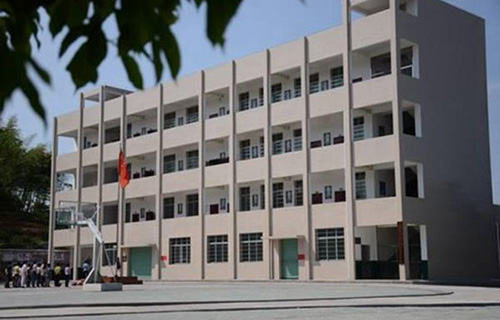 江津市先锋镇初级中学校