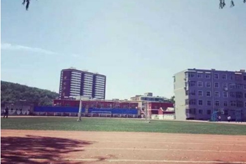 吕梁地区贺昌中学