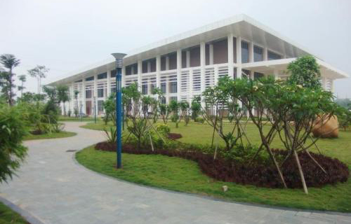 什邡市八角镇中学