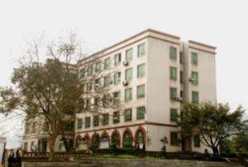 广汉市金鱼镇中学校