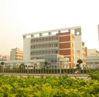 贵阳市花溪区燕楼乡中学