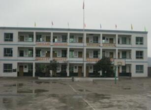 习水县二里乡中学