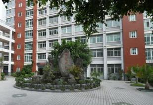 永川市永隆镇初级中学校