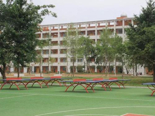 金堂县淮口中学校
