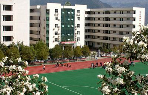 江津市几江琅山初级中学校