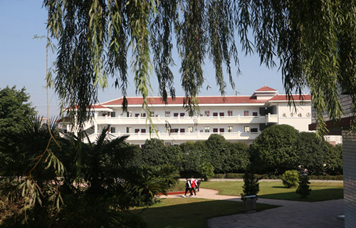 江津市蔡家镇凤仪中学