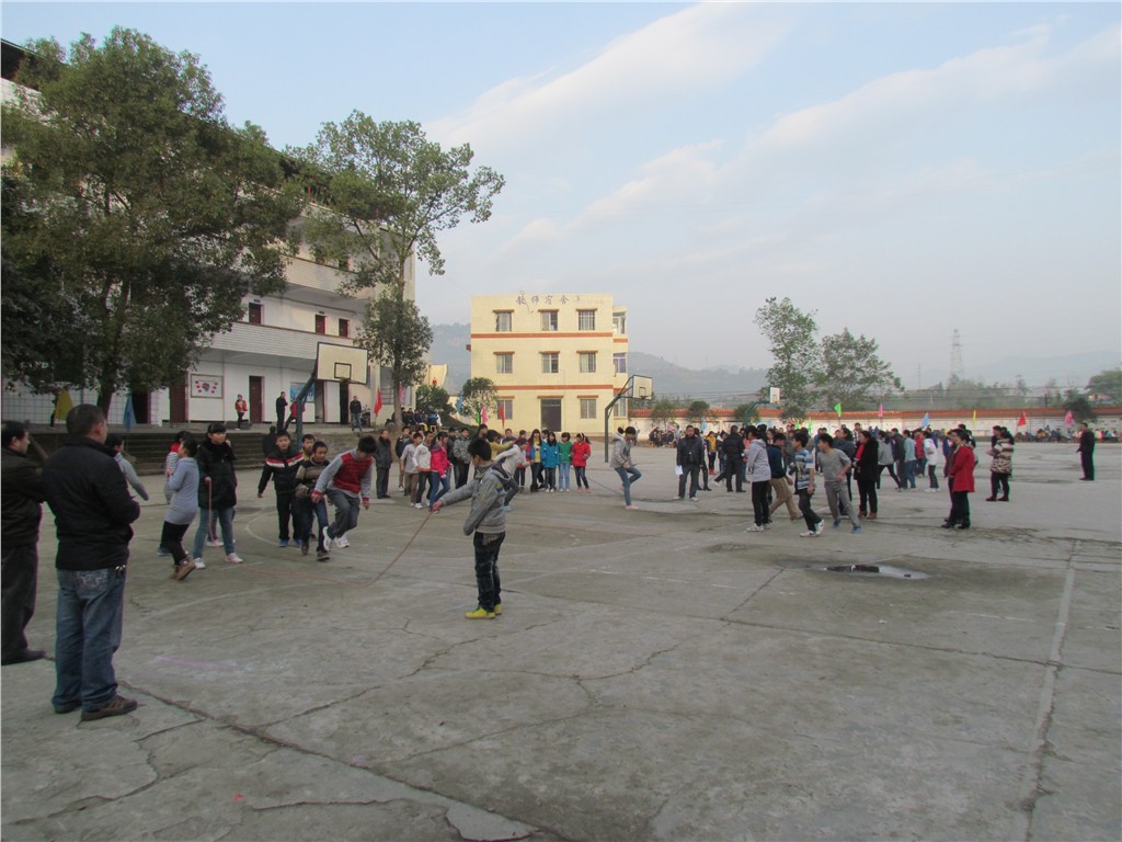 重庆市万州区高峰初级中学