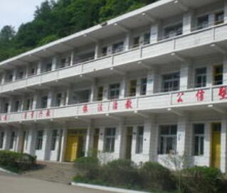 万源市河口中学