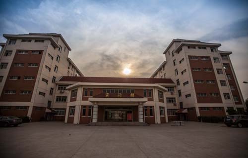 三台县芦溪镇初级中学校