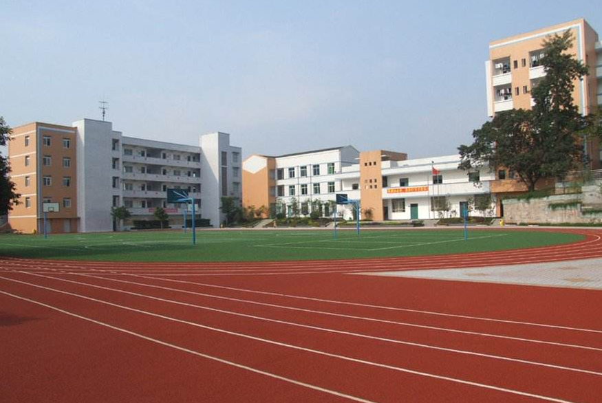 重庆市沙坪坝区回龙坝镇初级中学校
