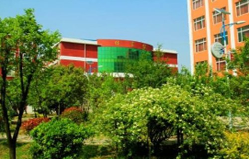 孝义市华杰中学
