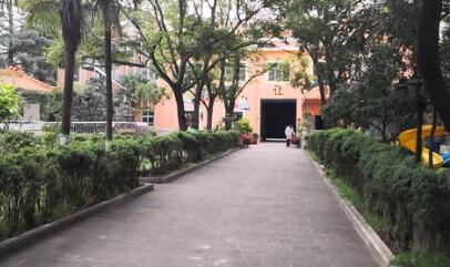 贵州省长顺县威远镇威远中学