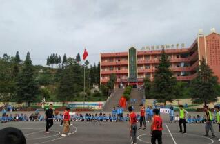 六枝特区新场乡中学