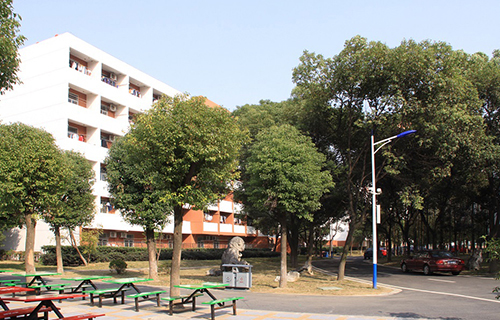 合川市古楼初级中学校