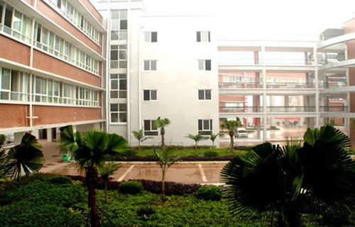 长寿区万顺镇初级中学校