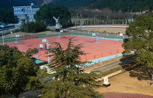 黔江县县坝乡平坝中学校