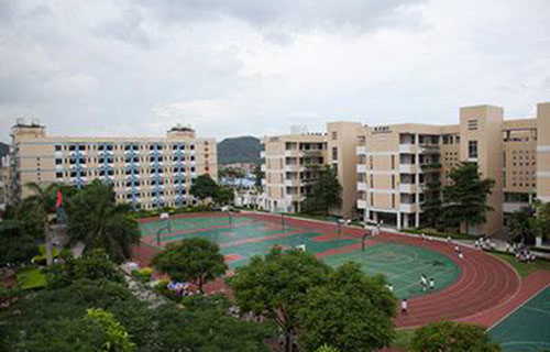 越西县上普雄区初级中学