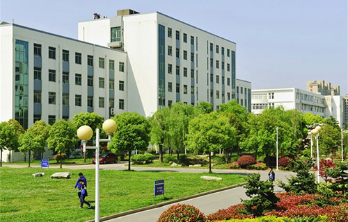 重庆市长寿双龙中学校