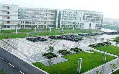 江津市中山镇嘉乐初级中学校