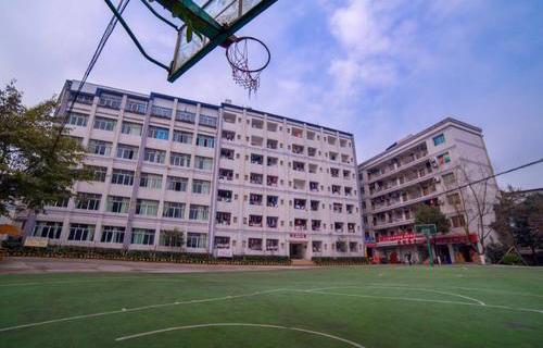 合川市铜溪镇中学