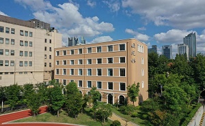 上海市向明中学