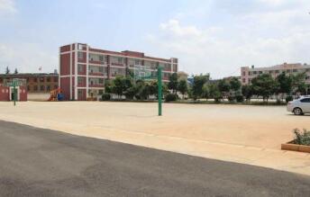 曲靖市麒麟区石林育才学校